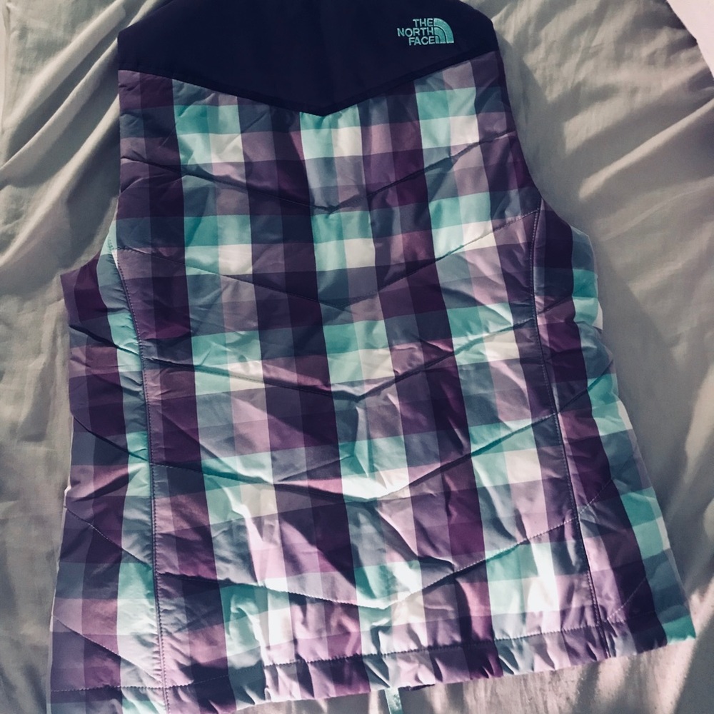 BNWOT Plaid northface vest! - Picture 3 of 7